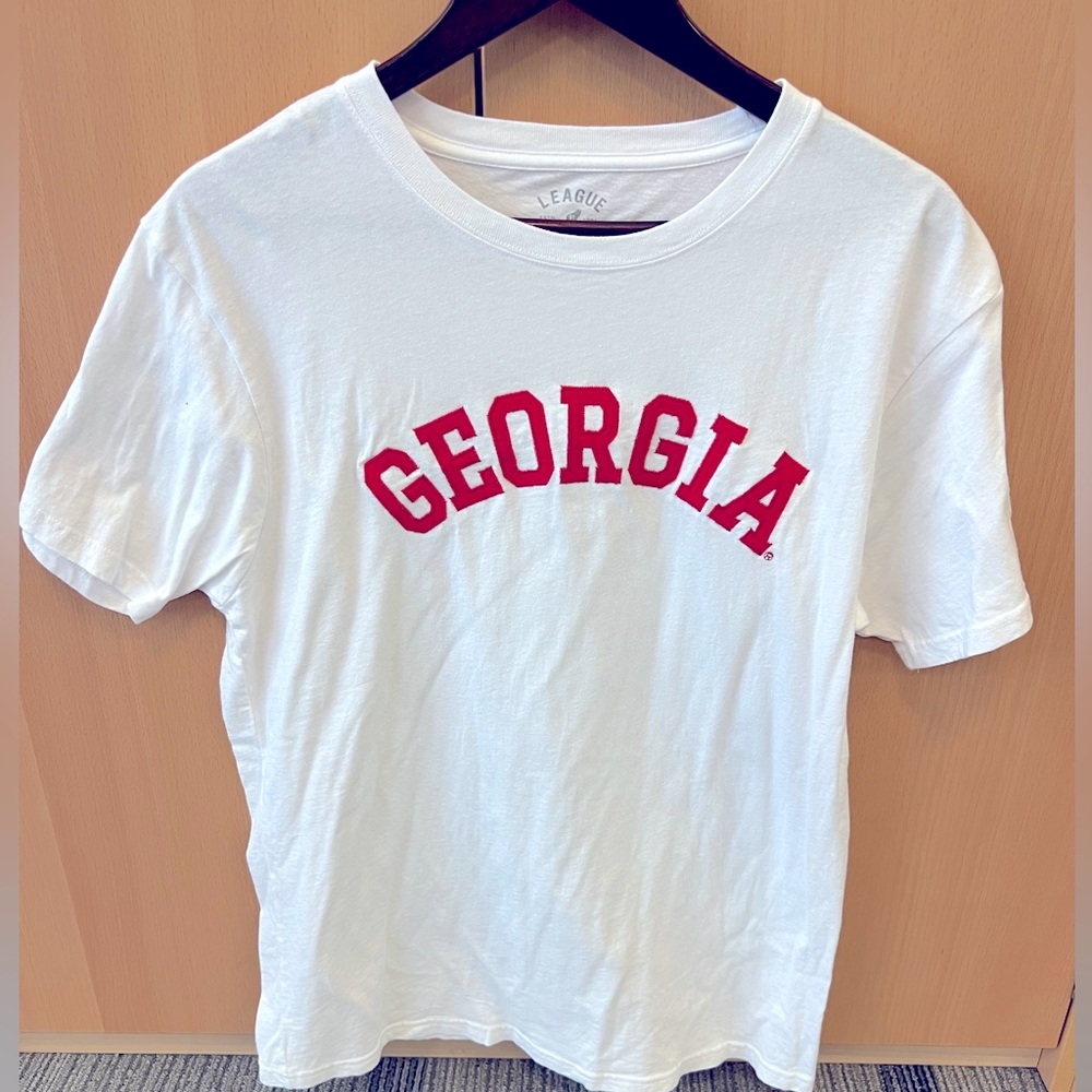 Women’s University of Georgia Collegiate LetterT-shirt, size L